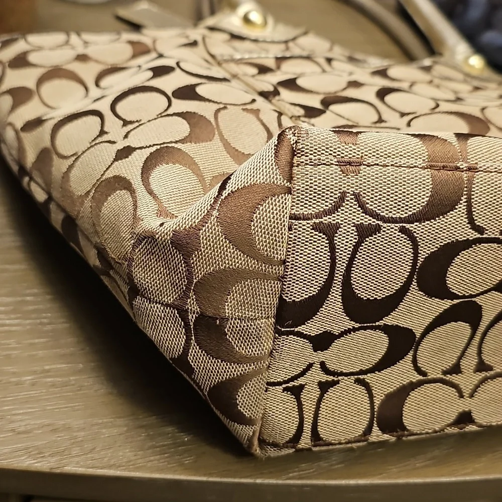 Coach BLEEKER EUC - Picture 13 of 15